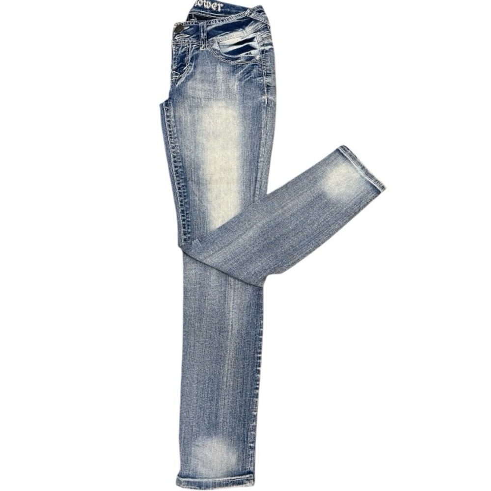 Wallflower Light Wash Straight Leg Jeans with Embroidered Pockets - Size:5